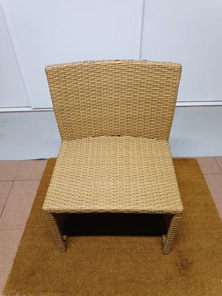 Mesa y 2 sillas ratán - balcón