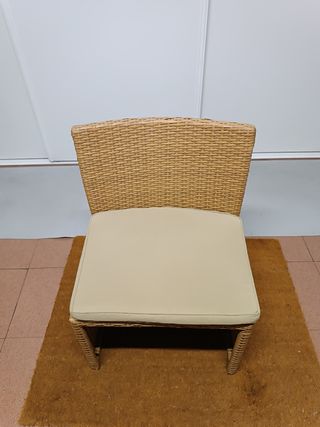 Mesa y 2 sillas ratán - balcón