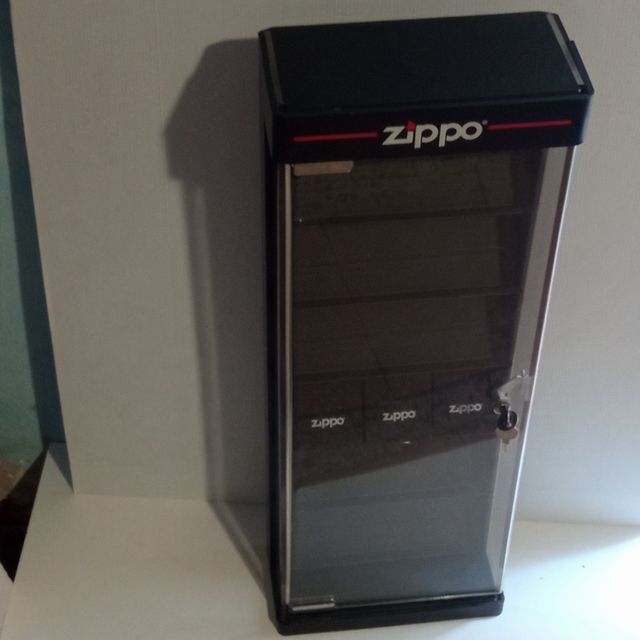 Armario Expositor Zippo vitrina