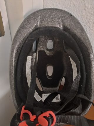 Vendo casco de bicicleta para niños en buen estado