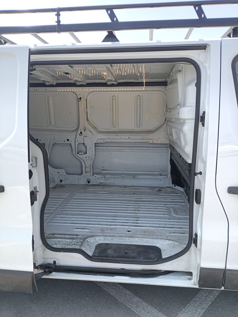 Nissan NV300 2019, foto 10