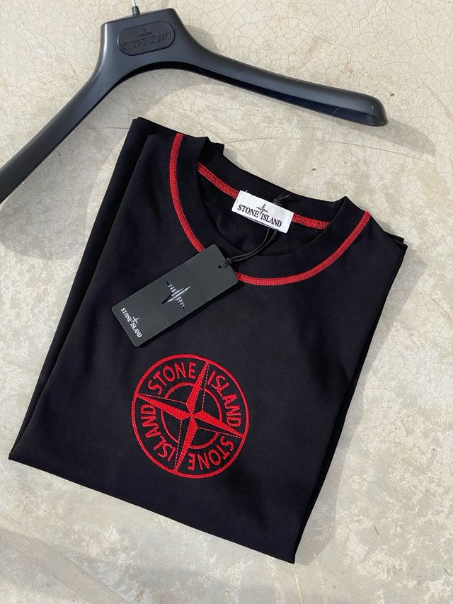 Camiseta Stone Island negra - Talla L