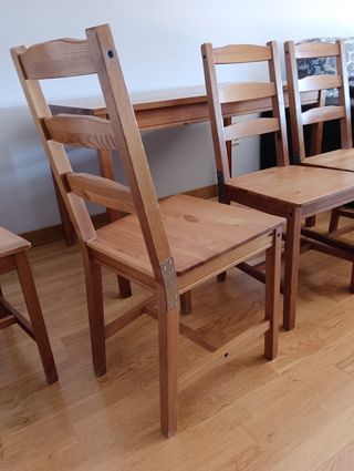 Mesa madera + 4 sillas