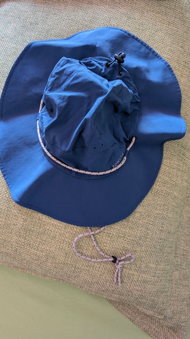 Cappello da trekking Forclaz taglia 58