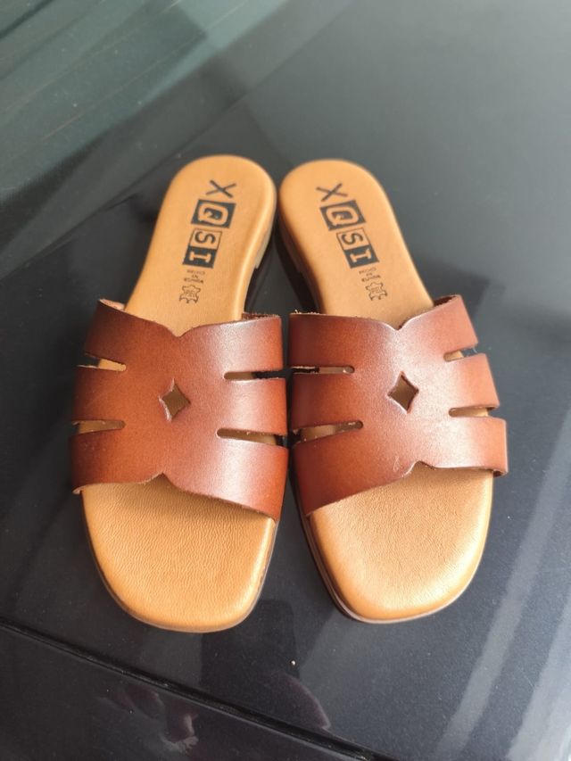 Sandalias XQSI Marrón
