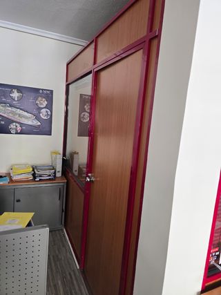 Mampara oficina: cristal y madera