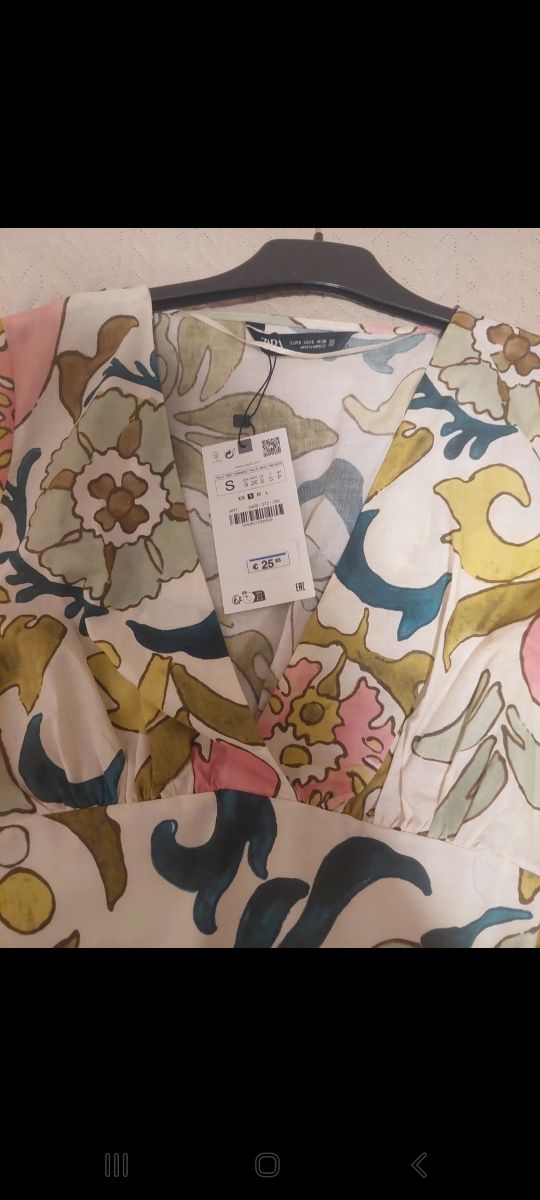 Conjunto Zara top estampado falda verde