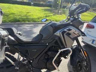 Moto Voge 650 DSX con extras