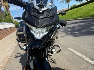 Moto Voge 650 DSX con extras