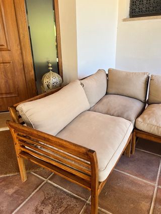 Conjunto terraza de madera de acacia.