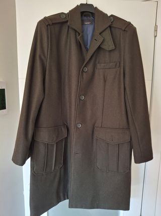 Abrigo Zara verde oliva