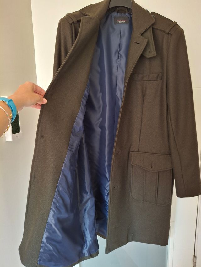 Abrigo Zara verde oliva