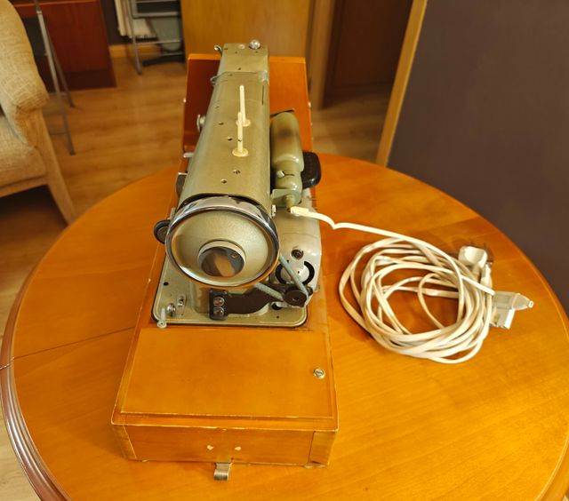 Máquina coser Wertheim Antigua