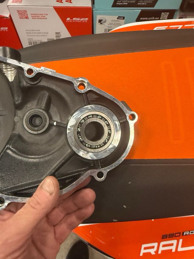 TAPA EMBRAGUE KTM 640 LC4