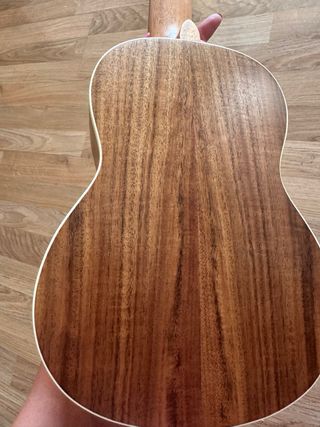 Ukelele Kunde 21" con funda