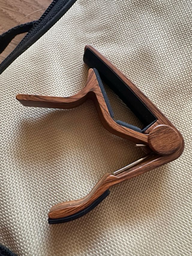 Ukelele Kunde 21" con funda