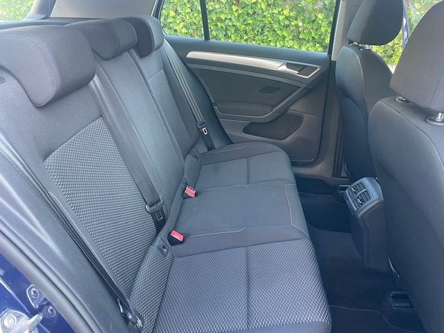 Volkswagen Golf Last Edition 1.6Tdi