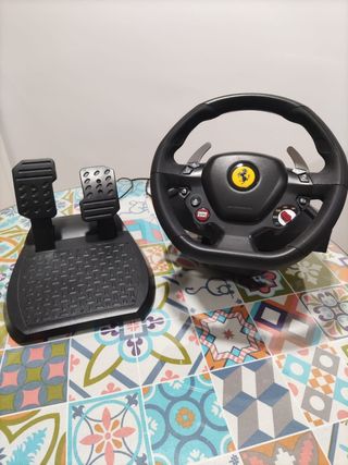 Volante Thrustmaster Ferrari 488 GTB