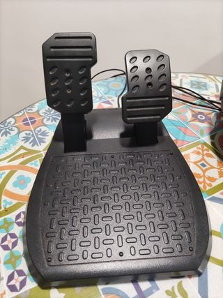 Volante Thrustmaster Ferrari 488 GTB