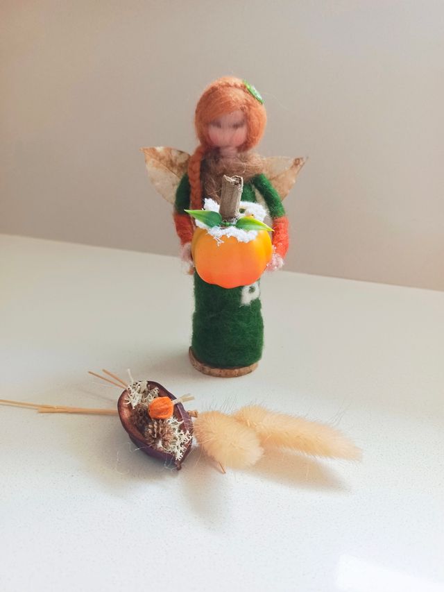 Muñeca otoñal Waldorf