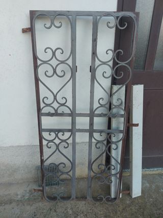 Inferriata in ferro battuto 