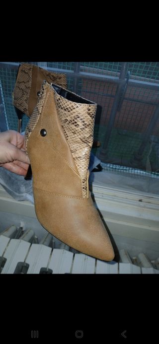 Stivaletti Marrone taglia 38
