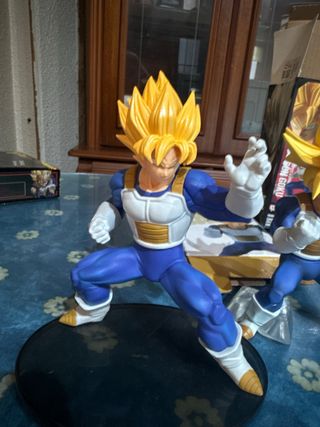 3 Figuras Goku Super Saiyan