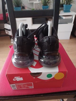 Zapatillas Nike Air Max 720 negras