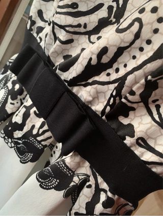 Abito bianco e nero spalline sottili