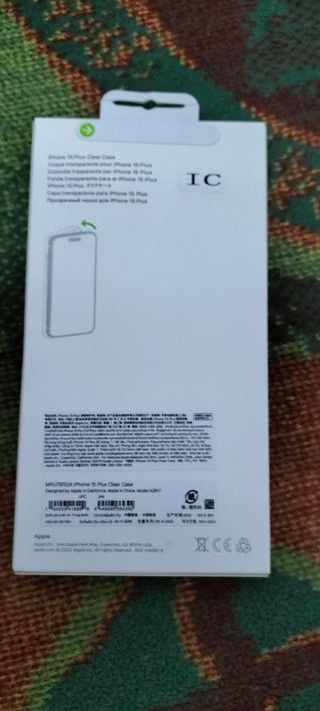 iPhone 15 Plus - Funda MagSafe + Cargador