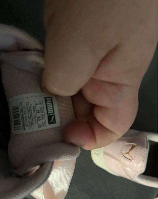 Zapatillas Puma rosas con lazo