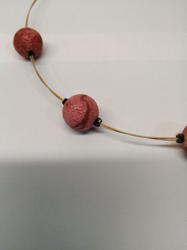 Colgante piedras volcánicas rojas