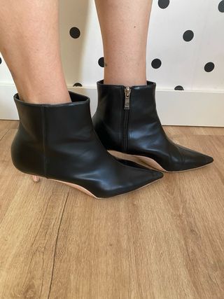 Botines Zara tacón aguja negras