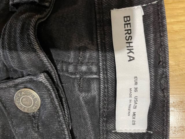 Jeans Bershka rotos negros - Talla 36