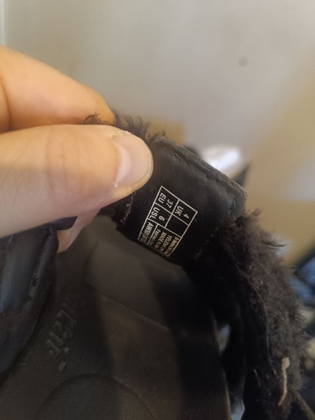 Sandalias Dr Martens peluche 37