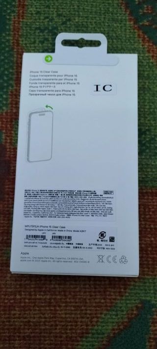 iPhone 15 - Funda y Cargador MagSafe