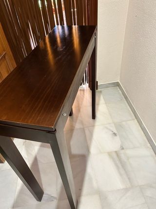 Mesa recibidor madera marrón