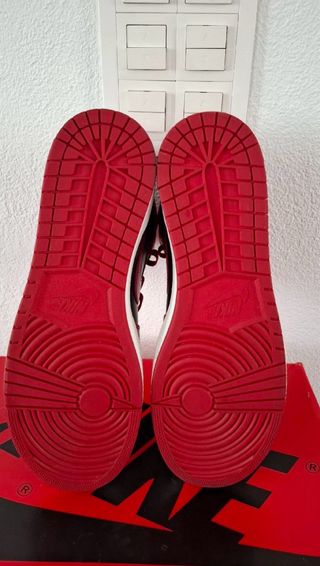 Nike Air Jordan 1 High '85 Varsity Red