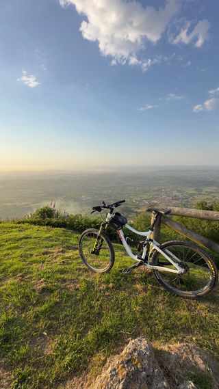 Bicicleta Giant reign 2011 de montaña.
