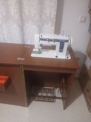 Mueble de coser sin máquina 