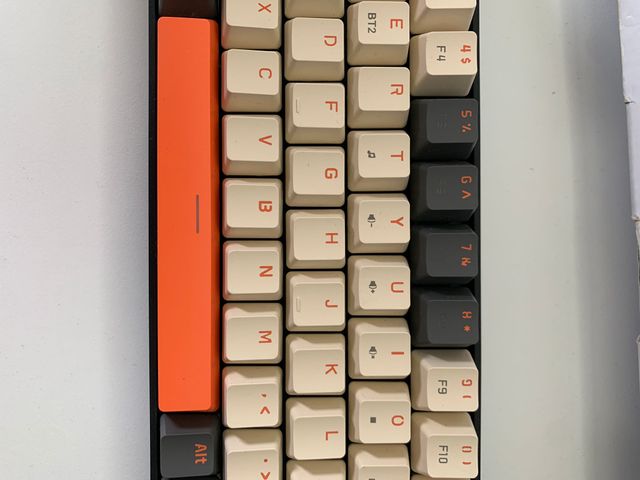 Teclado mecánico Ziyoulang - Beige/Naranja
