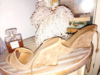 Sandalias cuña marrón