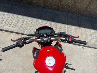 Moto 125cc roja - Como nueva