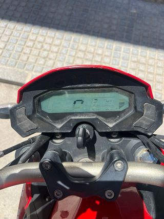 Moto 125cc roja - Como nueva