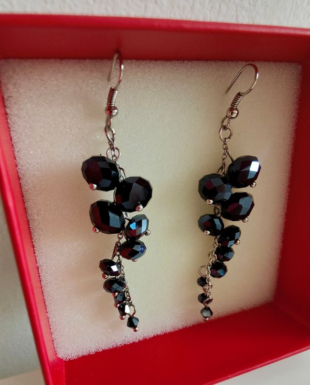 Orecchini pendenti neri