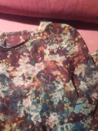 Blusa floral multicolor