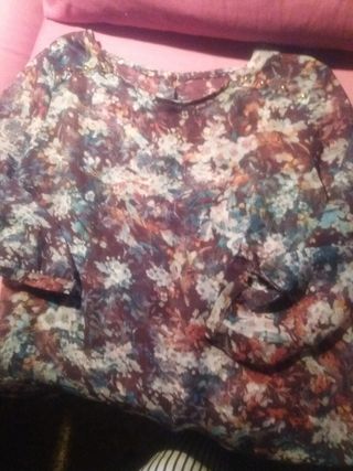 Blusa floral multicolor
