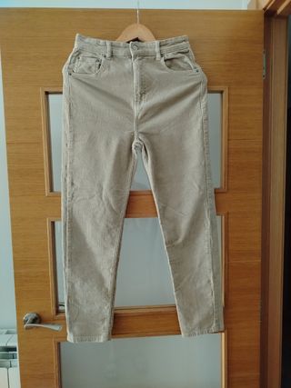 Pantalón pana beige chica