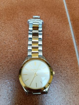 Reloj Michael Kors dorado y plateado