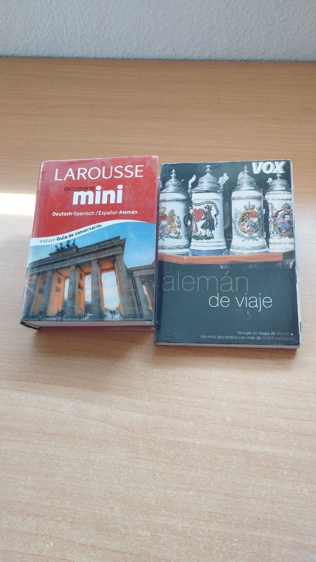 Diccionario Mini español-alemán y alemán de viaje.
